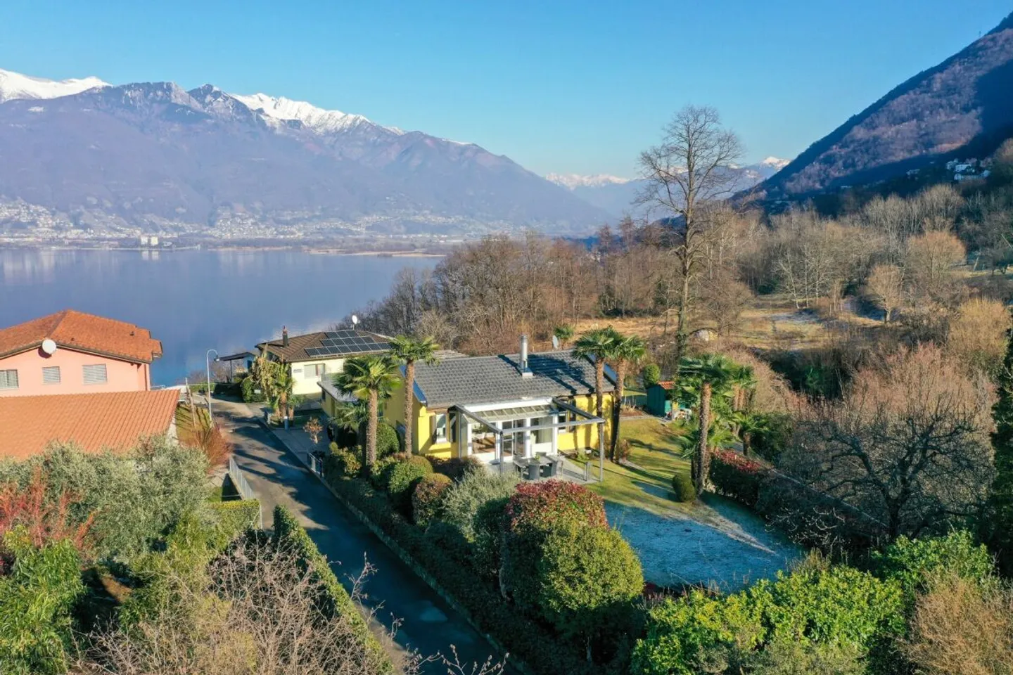 Villa in posizione soleggiata tutto l'anno con casa per gli ospiti separata e bellissimo terreno - in ottime condizioni! - Foto 20 di 56