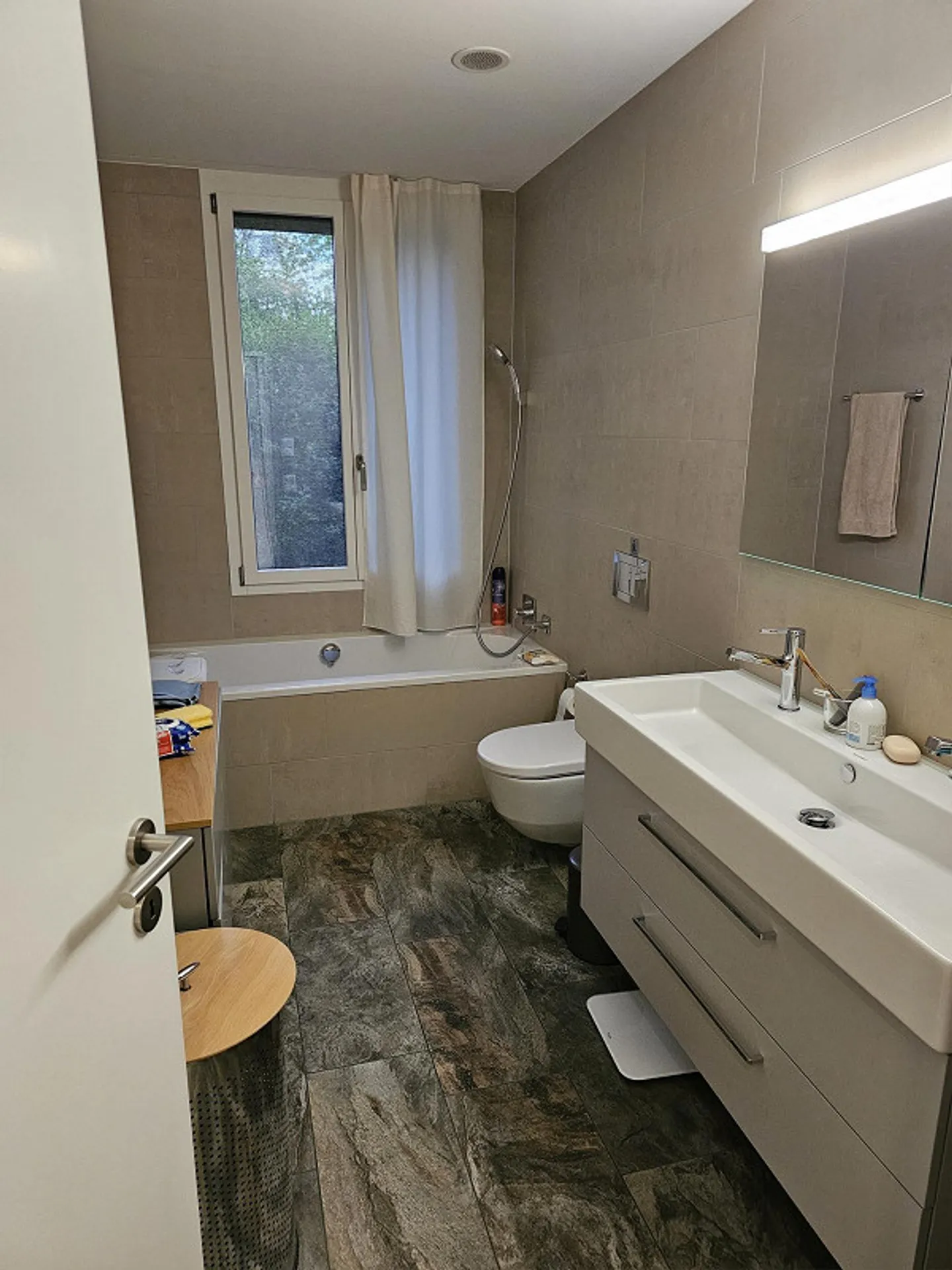 Moderne und geräumige 3.5-Zimmer-Wohnung in Buelach - Foto 6 von 12