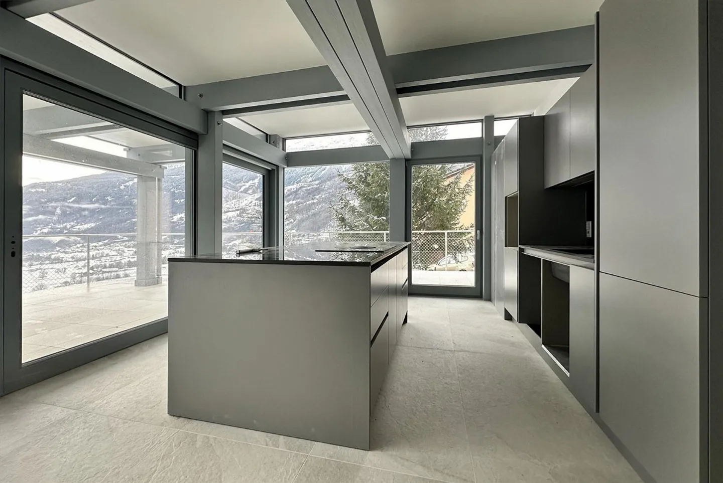 VILLA MODERNA 6.5 CON VISTA PANORAMICA A PONTO VALENTINO - Foto 5 di 12