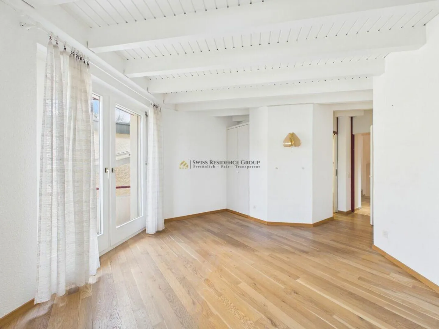 Casa unifamiliare con grande terreno e parcella agricola adiacente - Foto 9 di 22