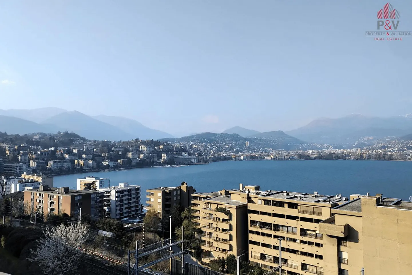 Renoviertes Apartment mit Seeblick - Foto 8 von 9