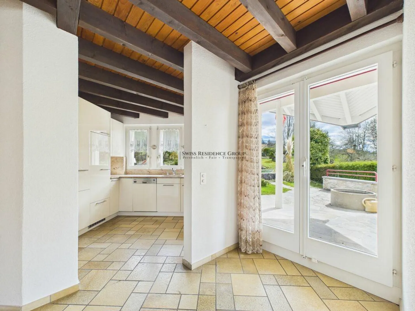 Casa unifamiliare con grande terreno e parcella agricola adiacente - Foto 7 di 22