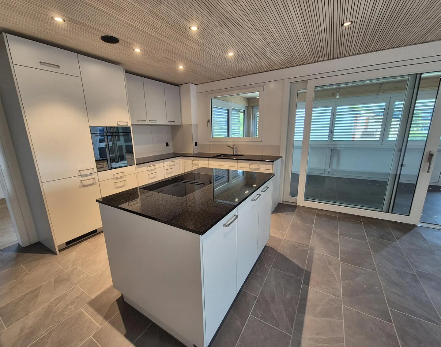Moderne 4.5-Zimmer-Wohnung in Reinach - Foto 2 von 16