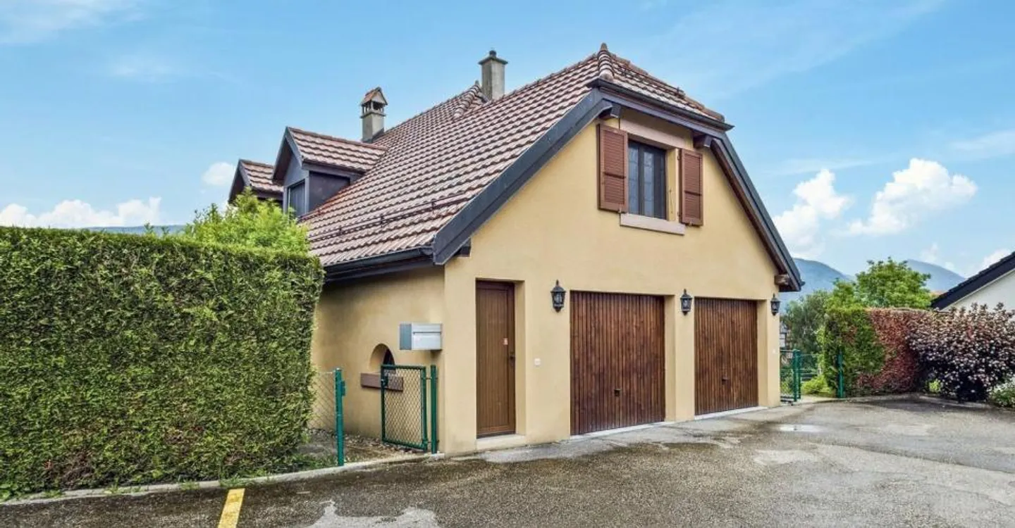 Geräumige Villa mit 180 m2 Wohnfläche im Herzen des Dorfes mit Büro - Foto 12 von 12