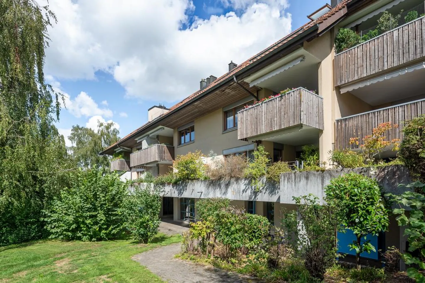 Appartement lumineux de 3,5 pièces dans un quartier calme et familial - Photo 1 sur 11