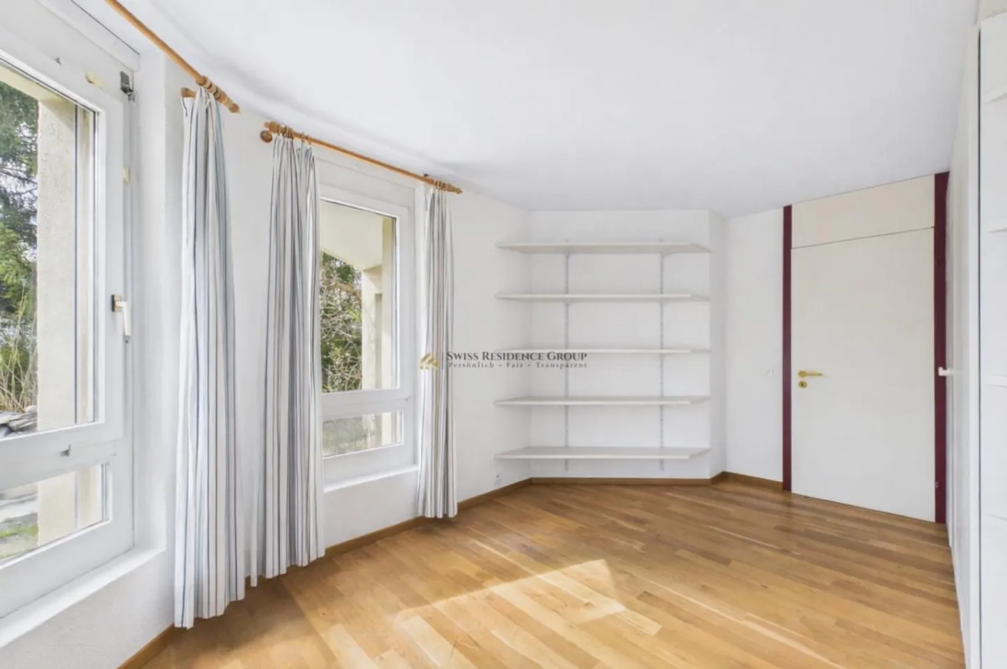 Casa unifamiliare con grande terreno e parcella agricola adiacente - Foto 15 di 22
