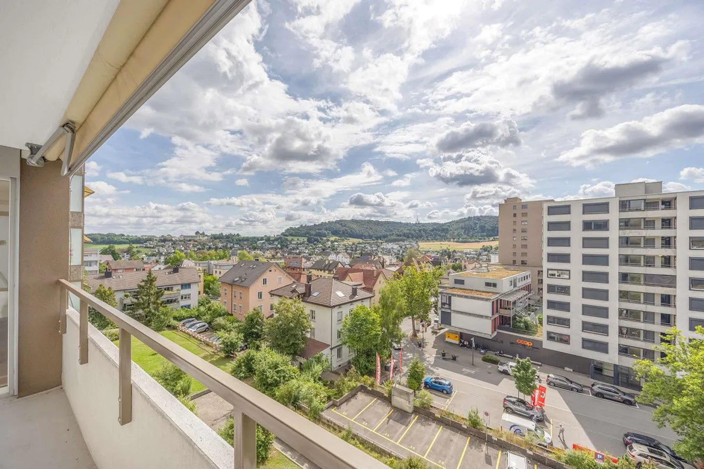 Central 4.5-room apartment with panoramic view - Photo 1 of 13