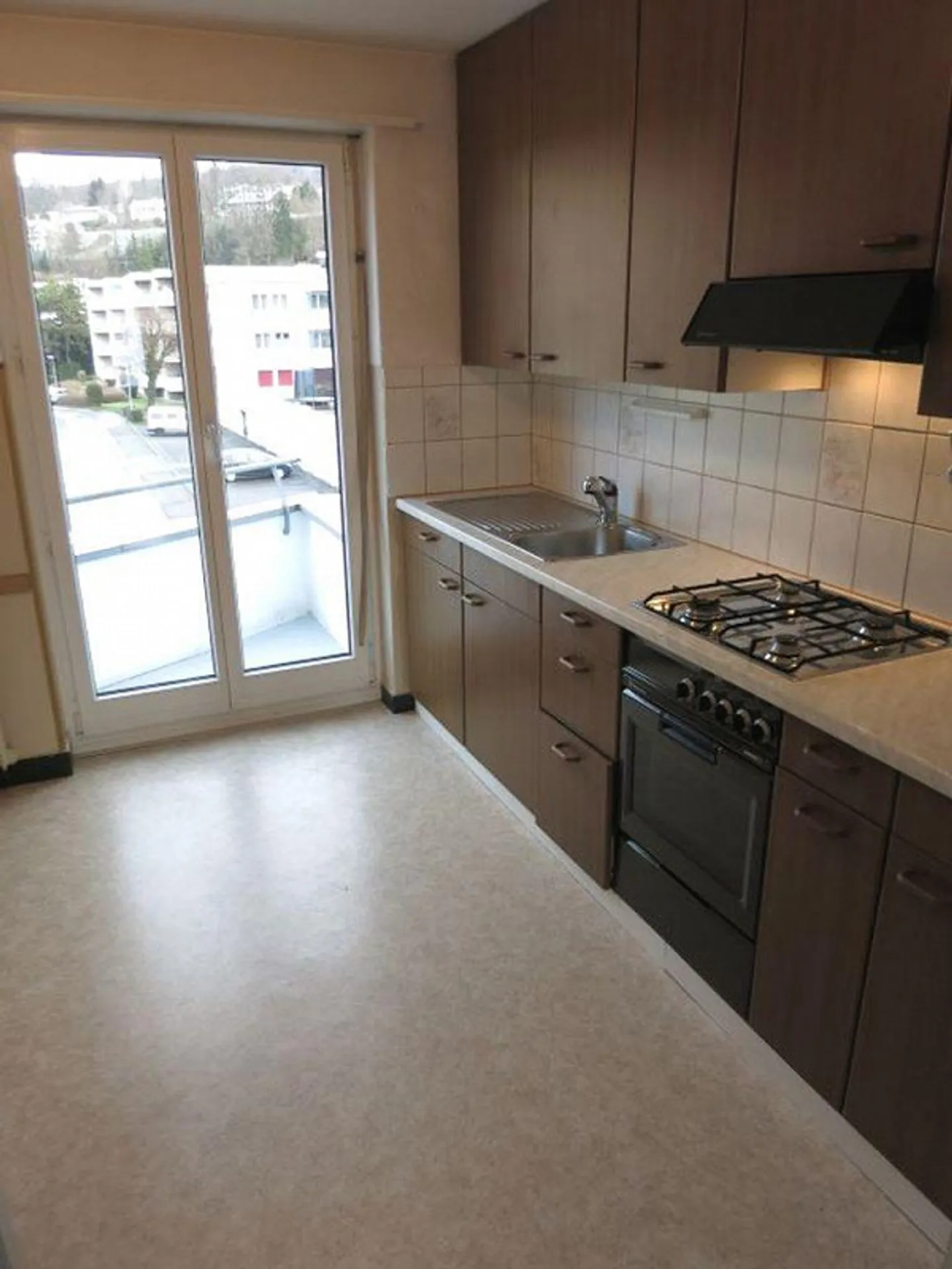 Preiswerte 4 Zimmerwohnung in Zentrumsnähe - Foto 4 von 11