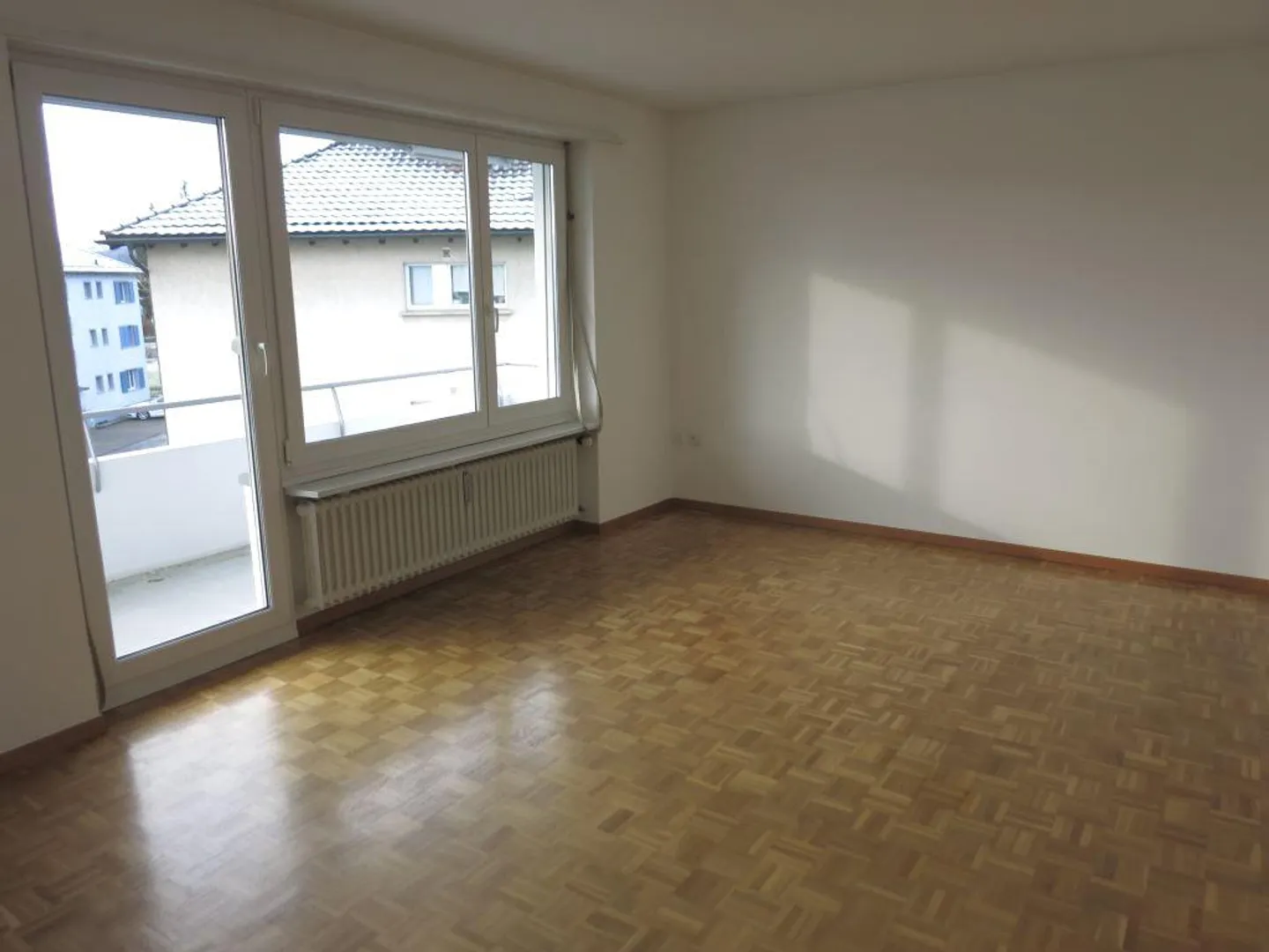 Preiswerte 4 Zimmerwohnung in Zentrumsnähe - Foto 2 von 11