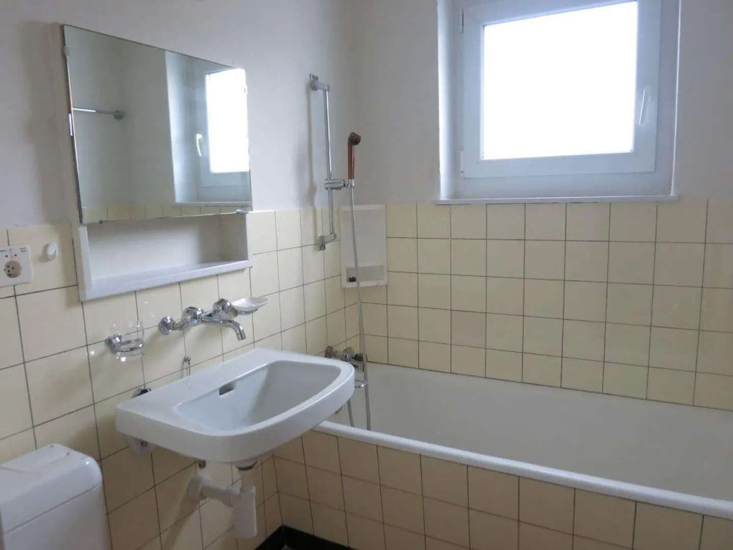 Preiswerte 4 Zimmerwohnung in Zentrumsnähe - Foto 8 von 11
