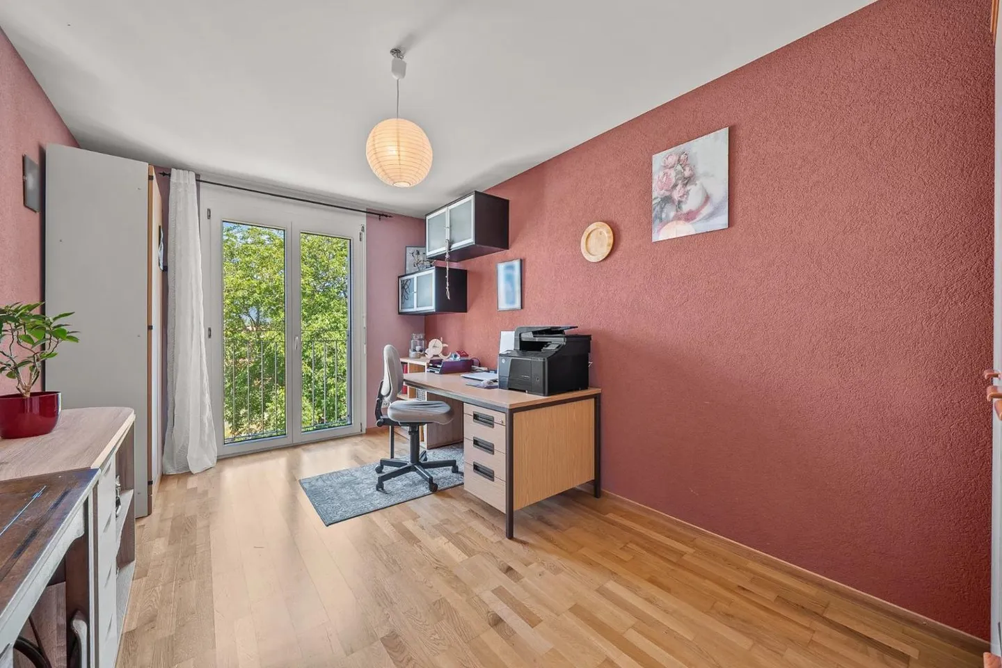 Bellissimo appartamento attico di 4,5 locali luminosi e vicino a tutti i servizi - Foto 9 di 11