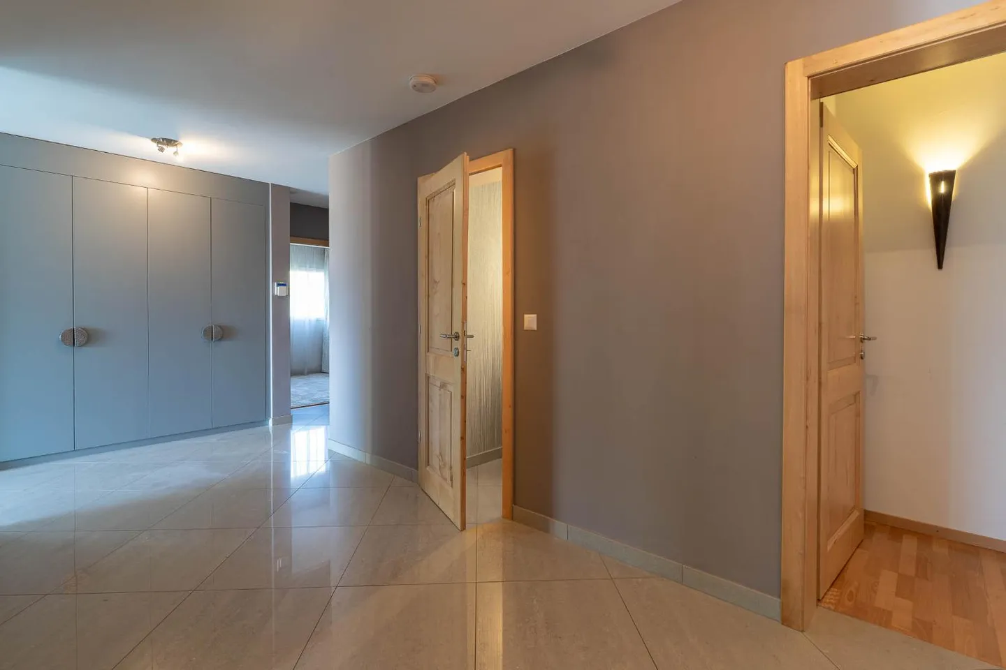 Magnificent 4.5-room apartment in Mont-sur-Rolle - Photo 7 of 19