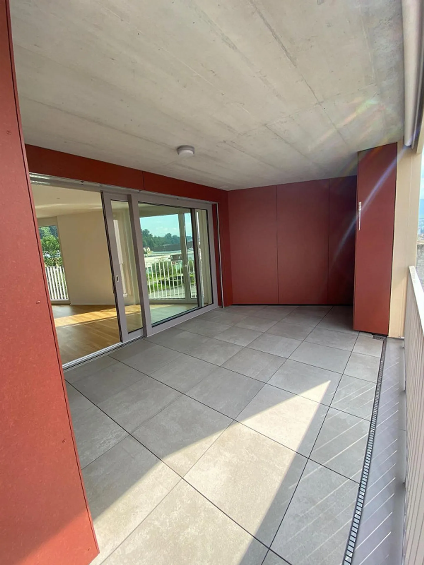 Atmospheric corner apartment with large balcony directly at Ebikon train station - Photo 9 of 12