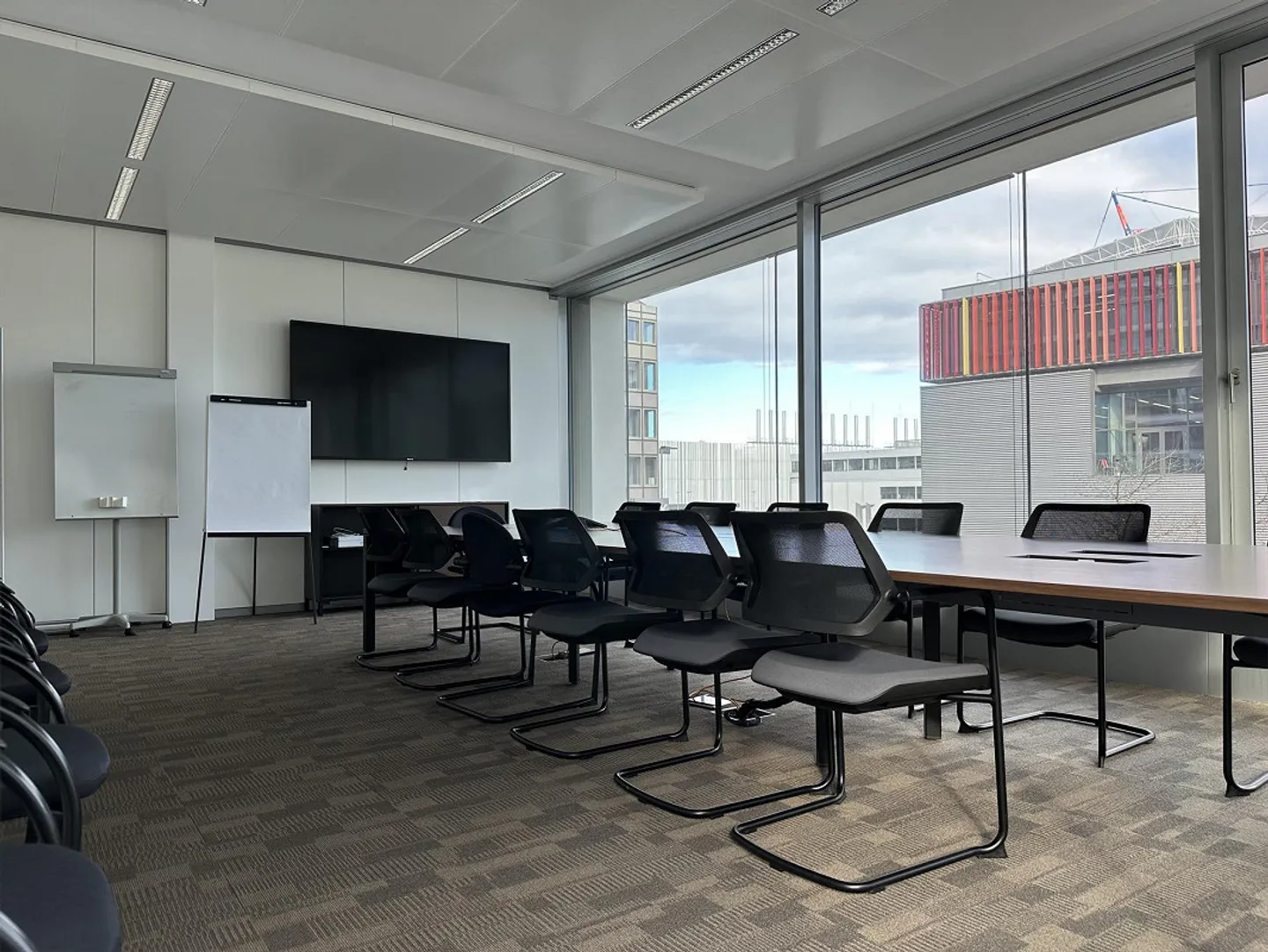 Bureau moderne, agrandi et meublé - Photo 4 sur 7