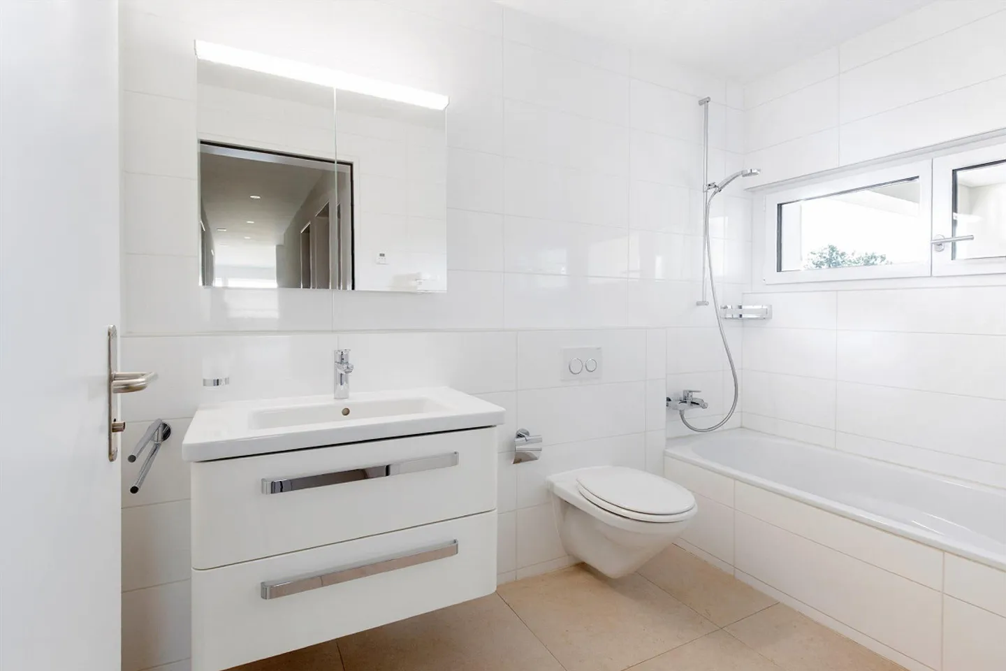 Residenza ai Fiori - Luminoso appartamento di 5,5 stanze con finiture di alta qualità - Foto 6 di 7