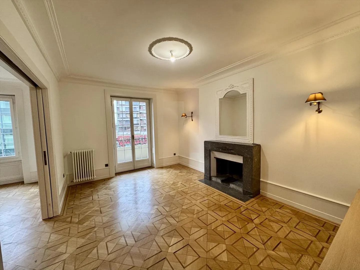 Beautiful Apartment near Bertrand Park - Photo 6 of 13