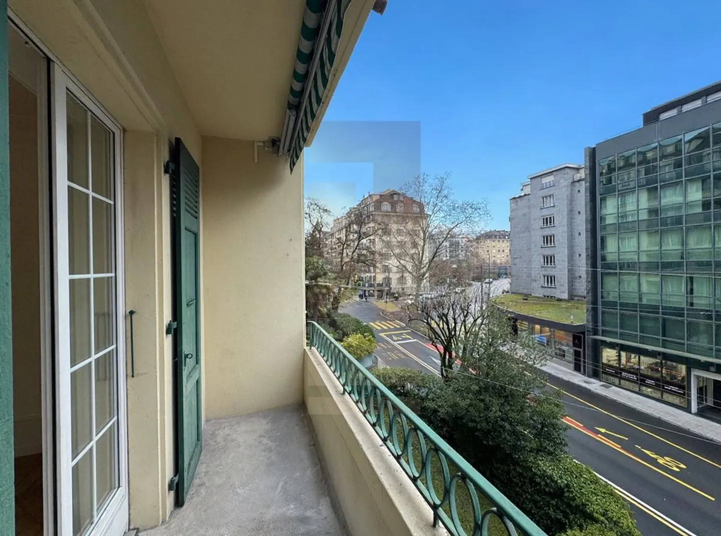 Beautiful Apartment near Bertrand Park - Photo 7 of 13