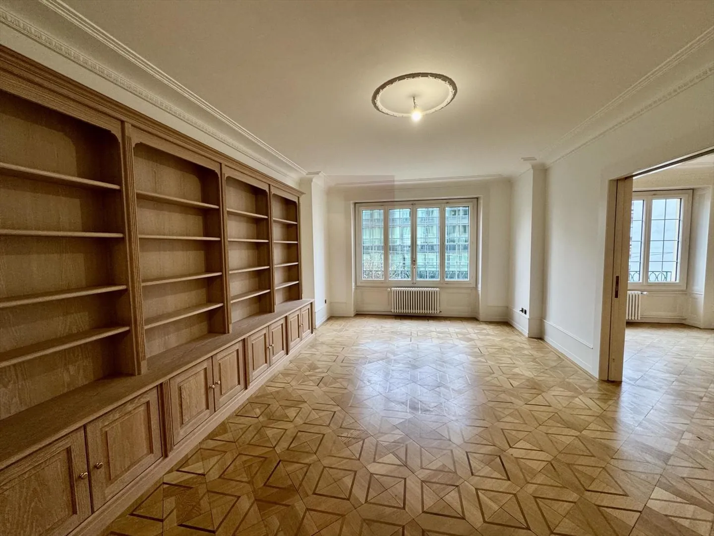 Beautiful Apartment near Bertrand Park - Photo 8 of 13