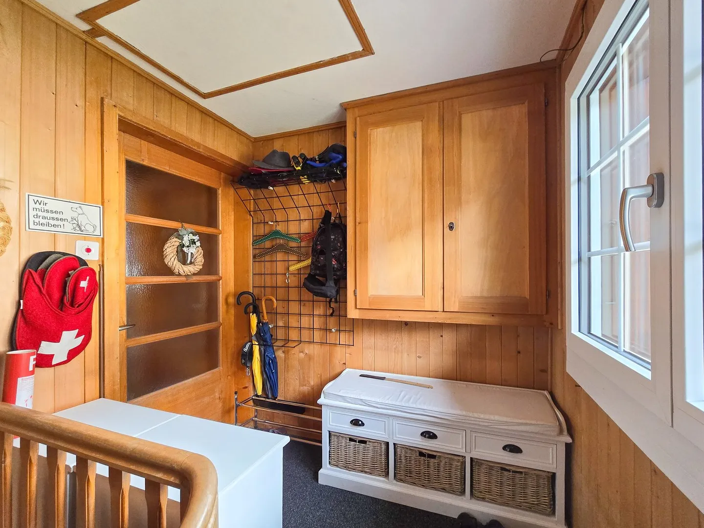 Charming 9.5-room chalet in Adelboden with stunning views - Photo 2 of 43