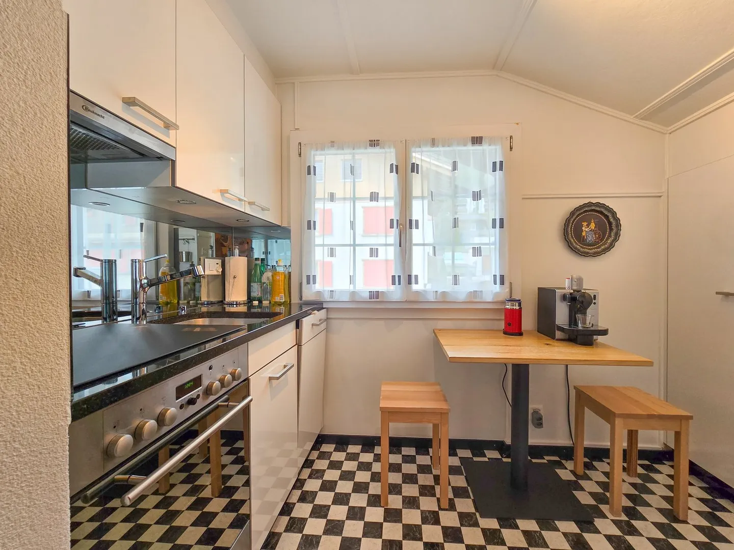 Charming 9.5-room chalet in Adelboden with stunning views - Photo 3 of 43