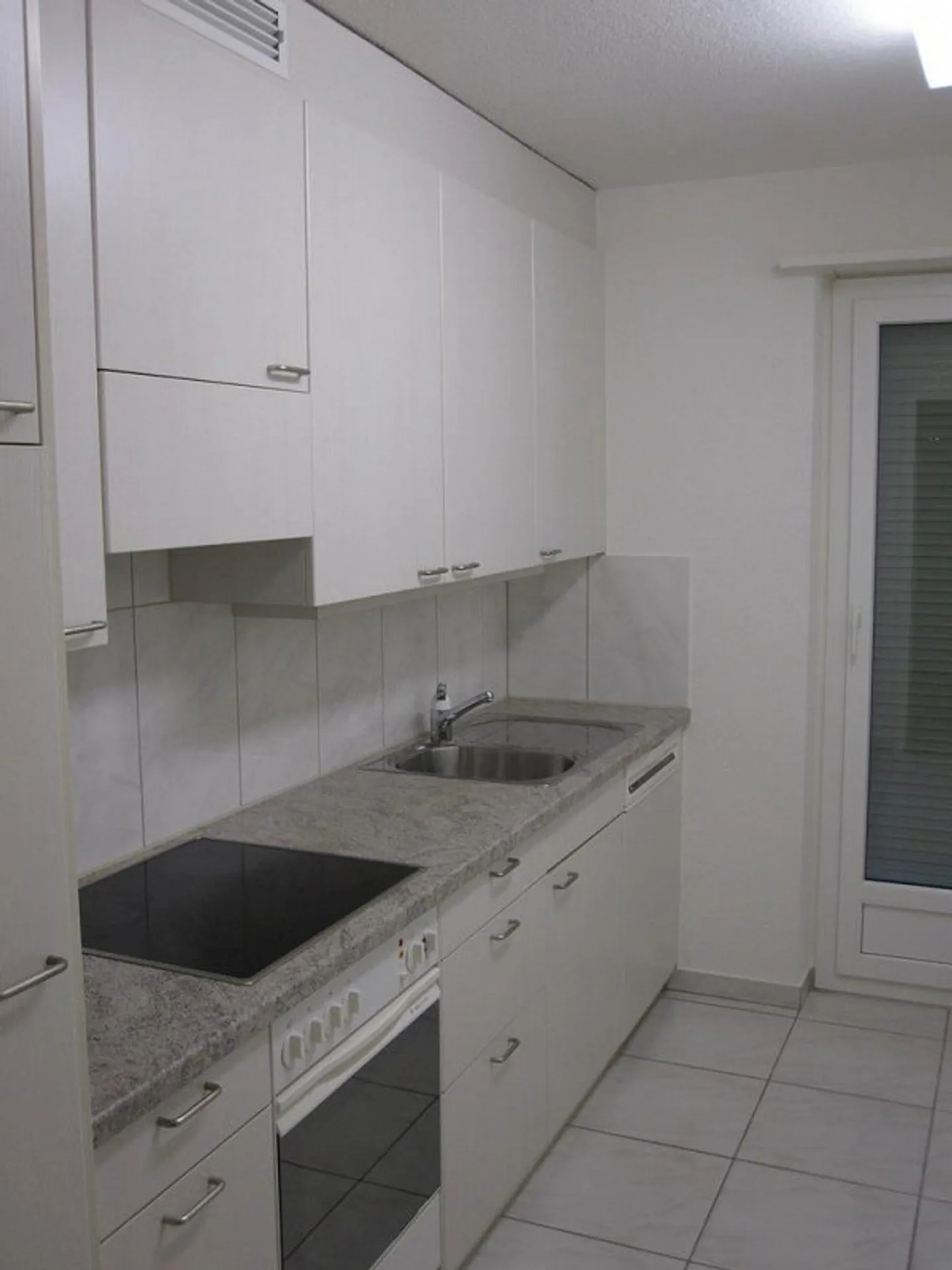 3-room apartment in a sunny and quiet location - Photo 3 of 6