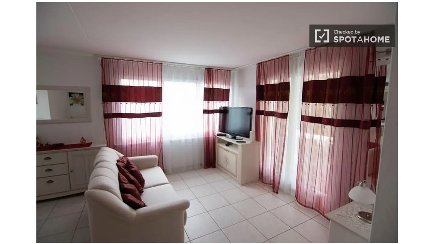 Charming Apartment in Zürich - Photo 12 of 18