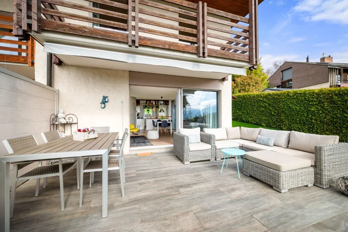 Charming Villa with Lake View - Photo 10 of 10