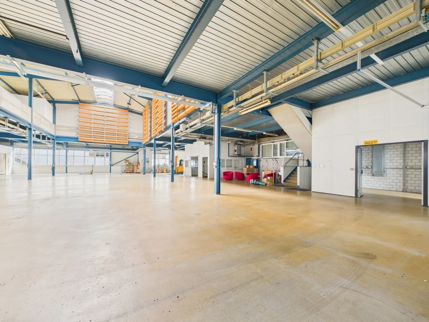 Espace commercial polyvalent à Wetzikon - Photo 1 sur 10