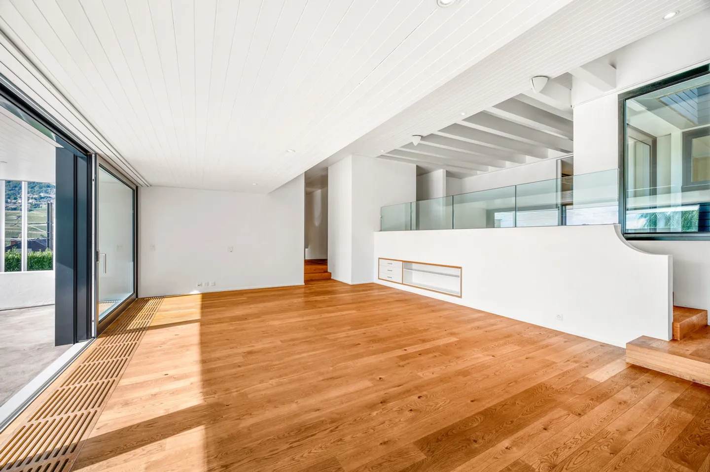 Moderne Villa mit Seeblick - Foto 5 von 13