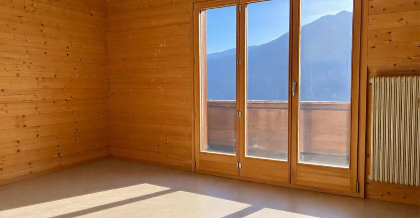 Character chalet overlooking the valley - Photo 4 of 11