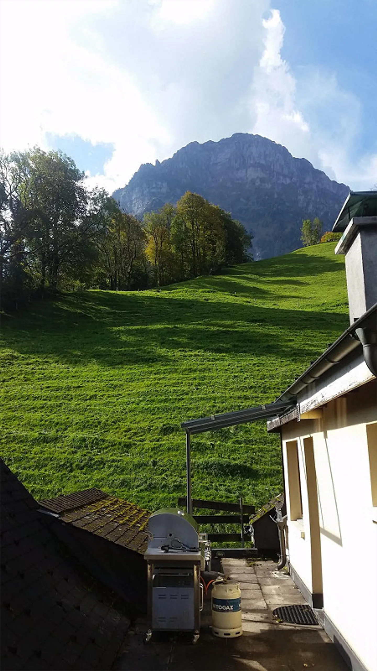 Bella e luminosa mansarda di 2,5 stanze con terrazza - Foto 10 di 13