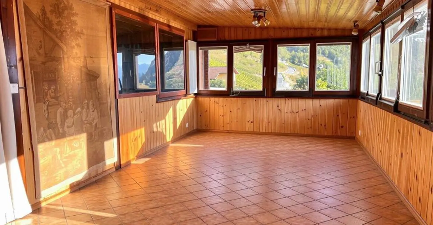 Character chalet overlooking the valley - Photo 2 of 11