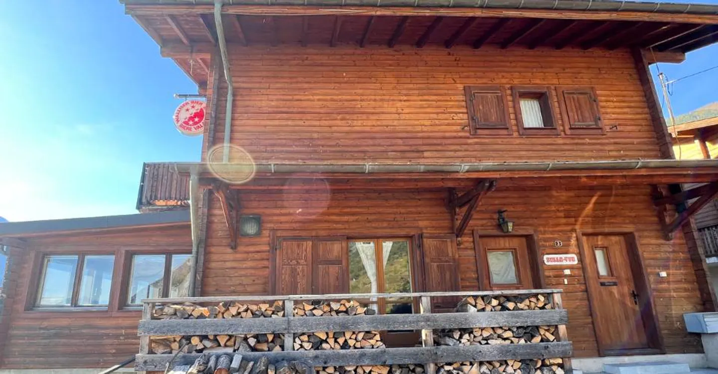 Character chalet overlooking the valley - Photo 9 of 11