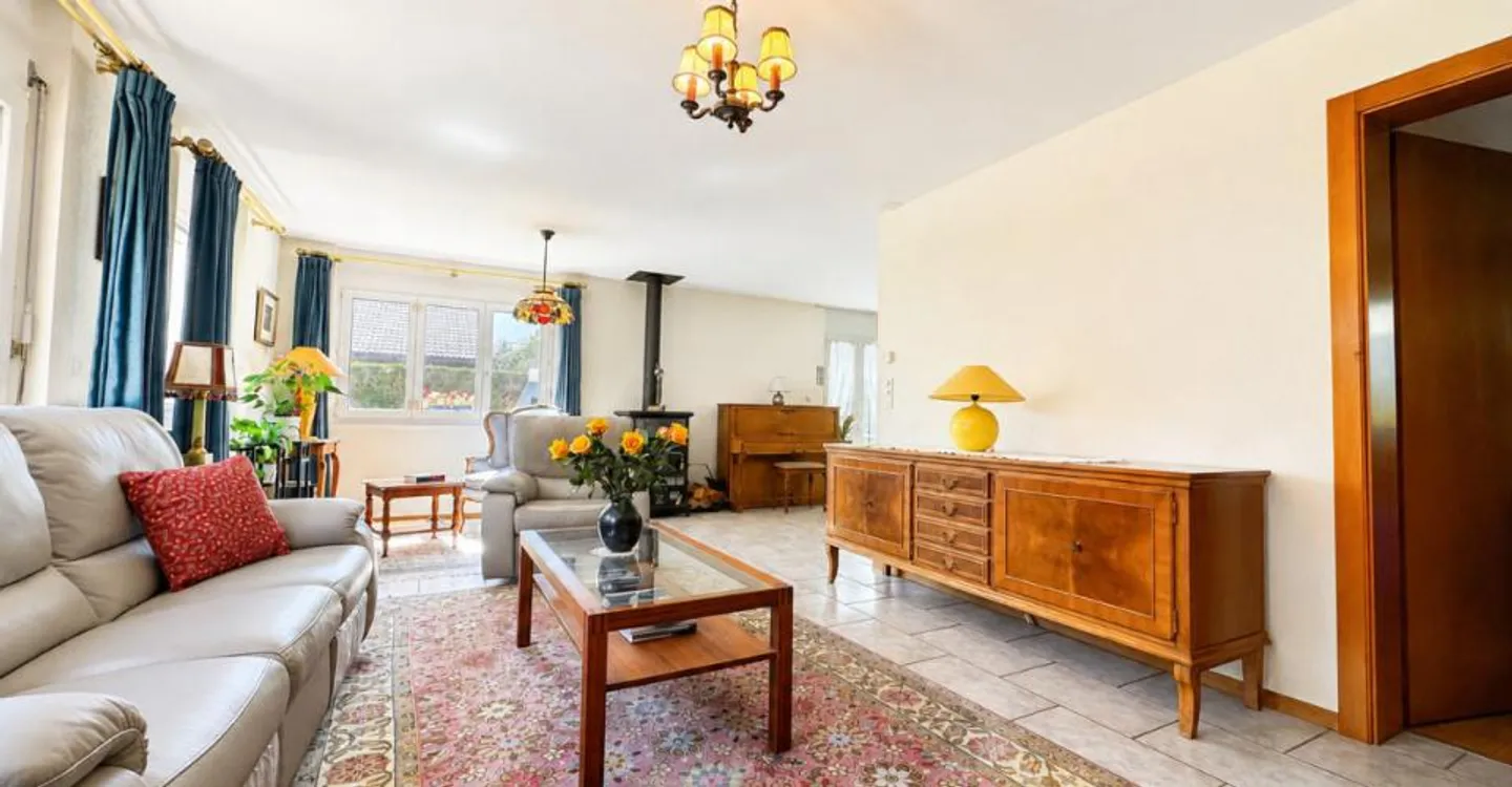 5.5-ROOM INDIVIDUAL VILLA WITH GARDEN AND VERANDA IN SAXON - Photo 7 of 11