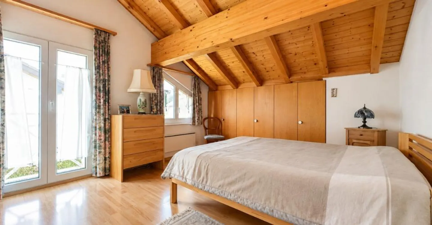 5.5-ROOM INDIVIDUAL VILLA WITH GARDEN AND VERANDA IN SAXON - Photo 8 of 11