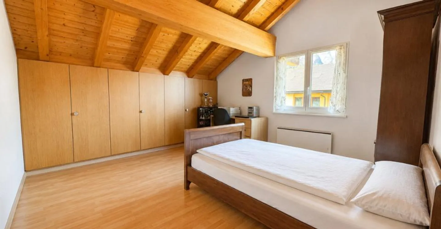 5.5-ROOM INDIVIDUAL VILLA WITH GARDEN AND VERANDA IN SAXON - Photo 9 of 11
