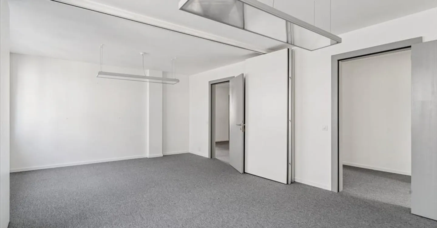 130 m2 Büro sofort oder nach Vereinbarung zu vermieten - Foto 4 von 8