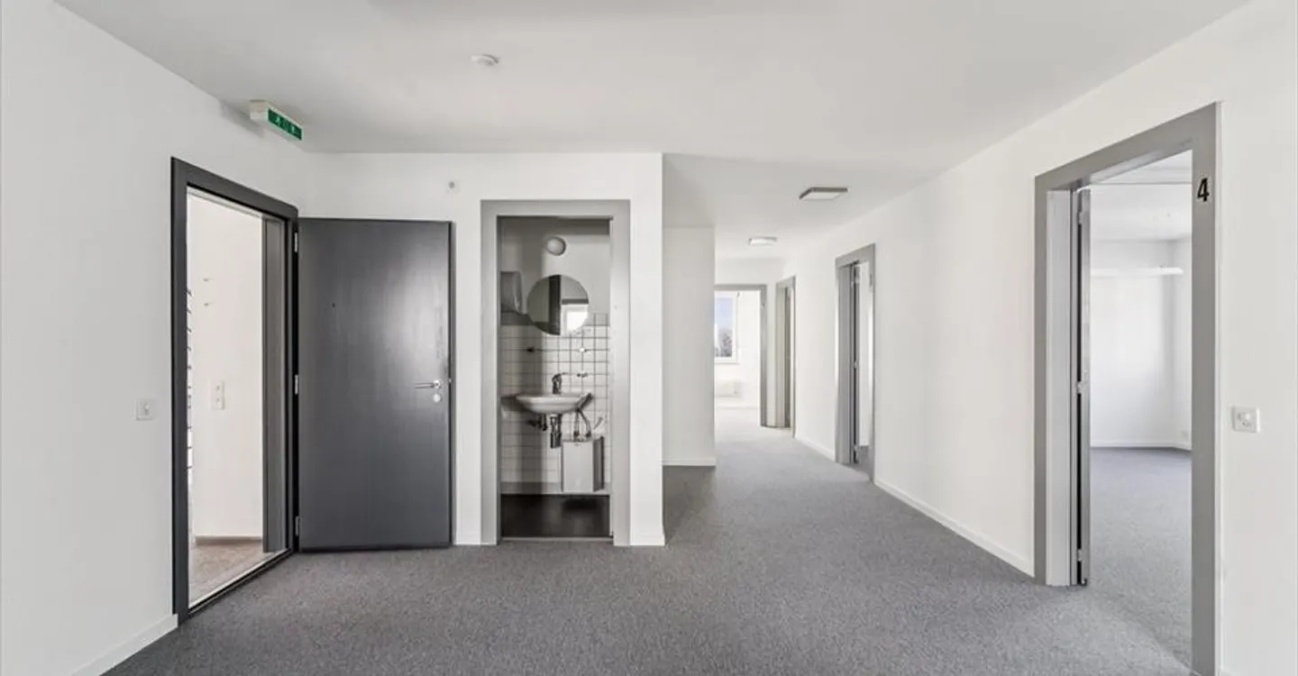 130 m2 Büro sofort oder nach Vereinbarung zu vermieten - Foto 6 von 8