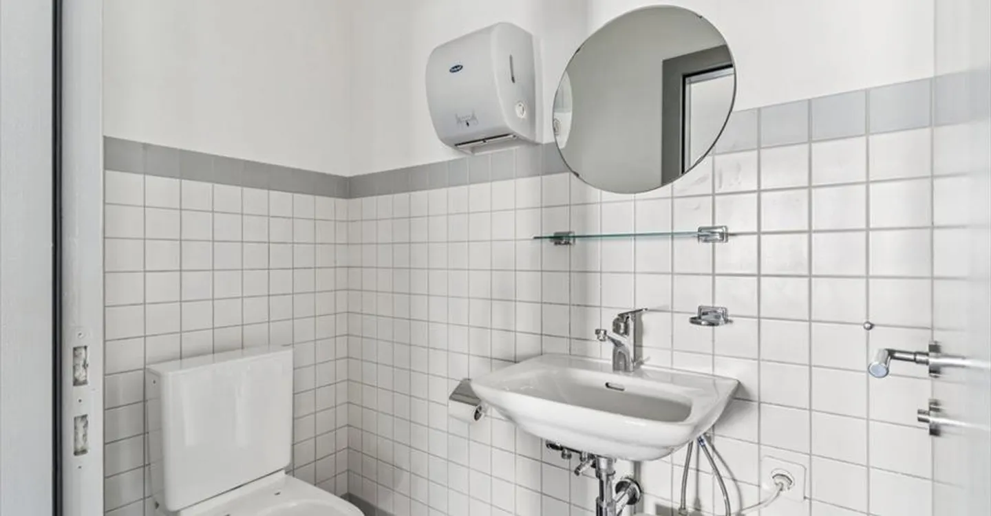 130 m2 Büro sofort oder nach Vereinbarung zu vermieten - Foto 8 von 8
