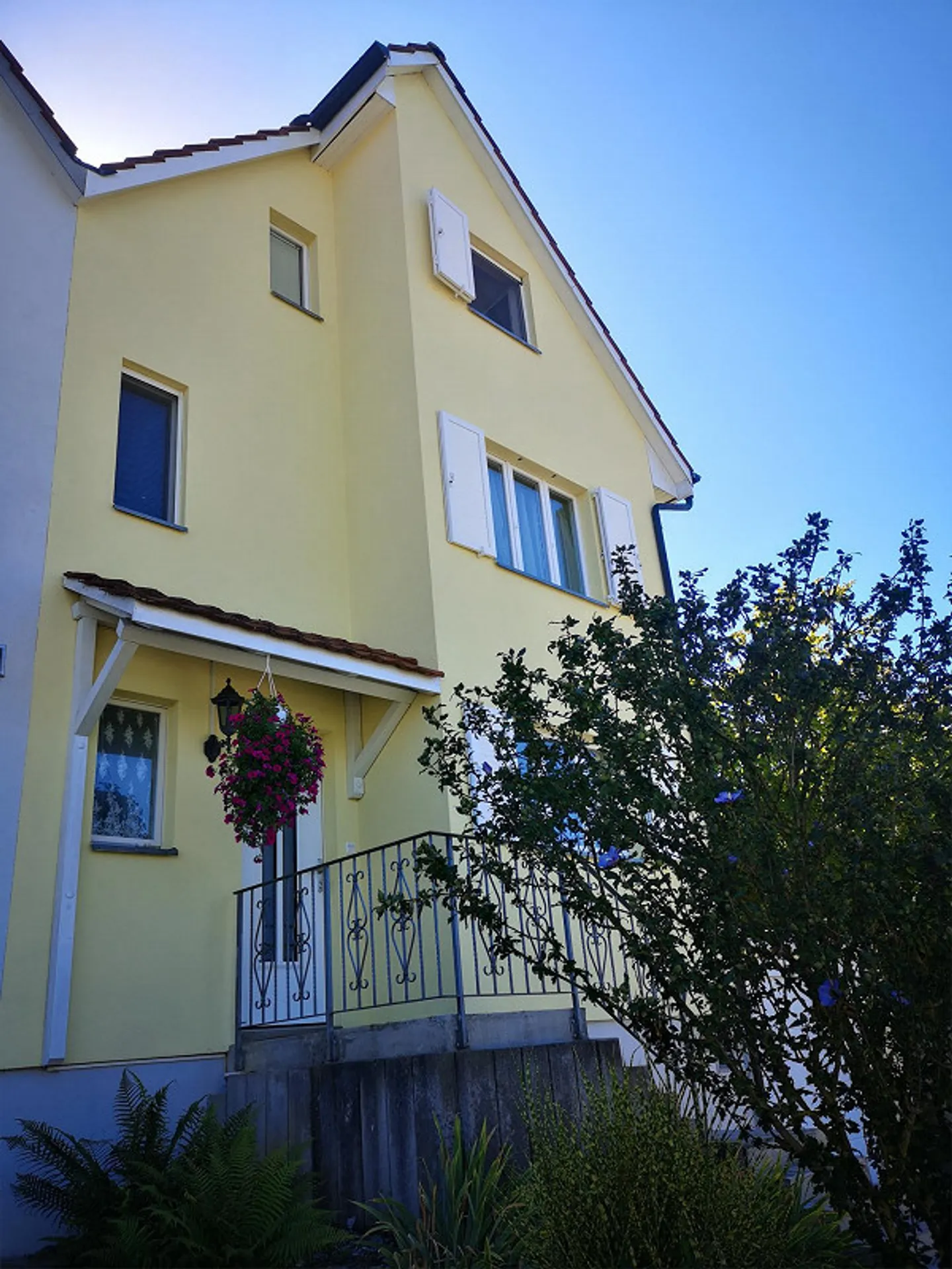 Grosses, top gepflegtes Wohnglück - Foto 1 von 9