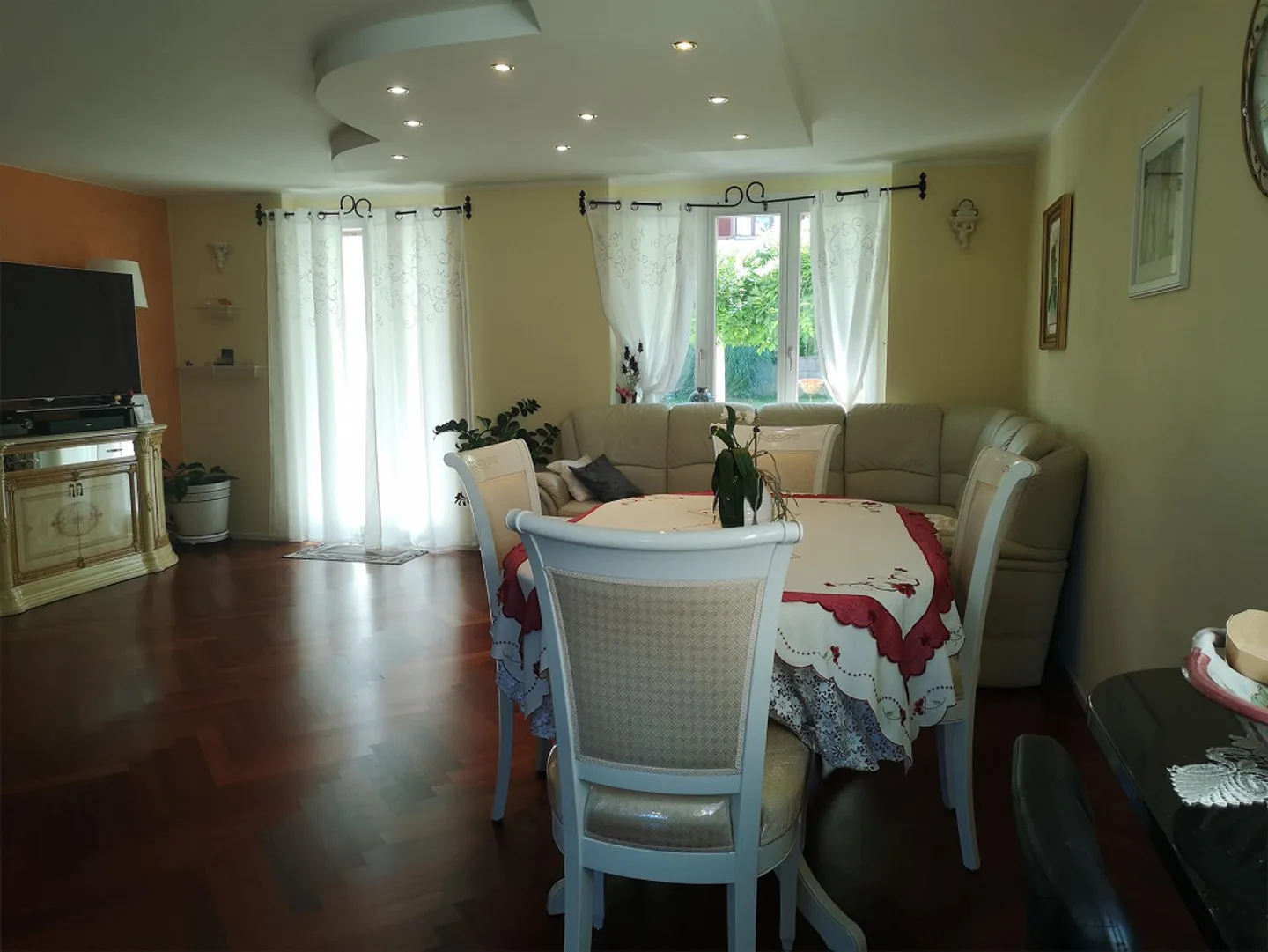 Grosses, top gepflegtes Wohnglück - Foto 4 von 9