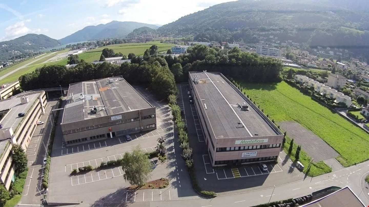 LUGANO NORD/BIOGGIO - À LOUER BUREAU LUMINEUX DE 140 M² (réf. 003) - Photo 11 sur 14