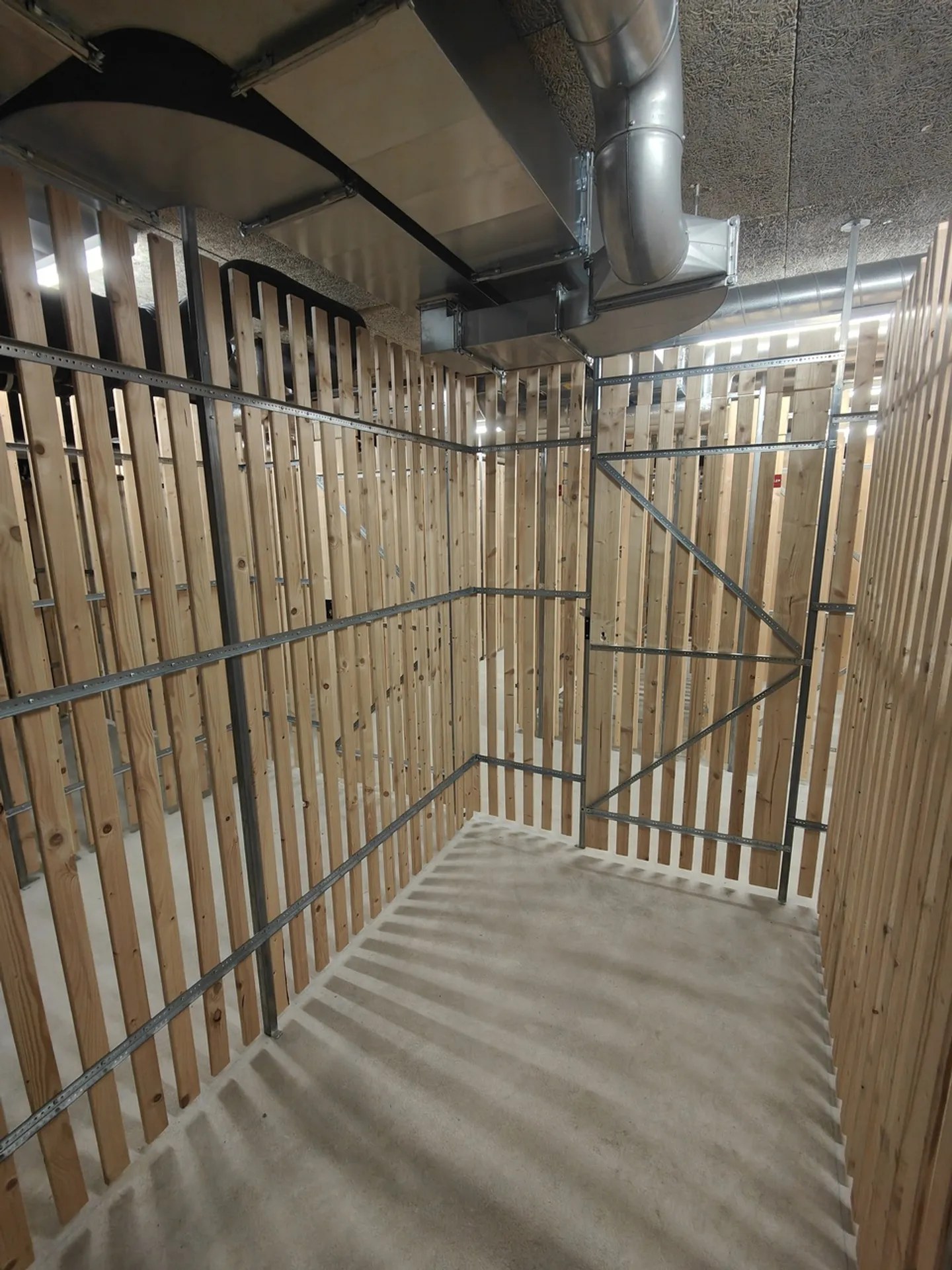 4.89m2 Storage Room Kriens - Nidfeldstrasse 2U - Photo 2 of 11