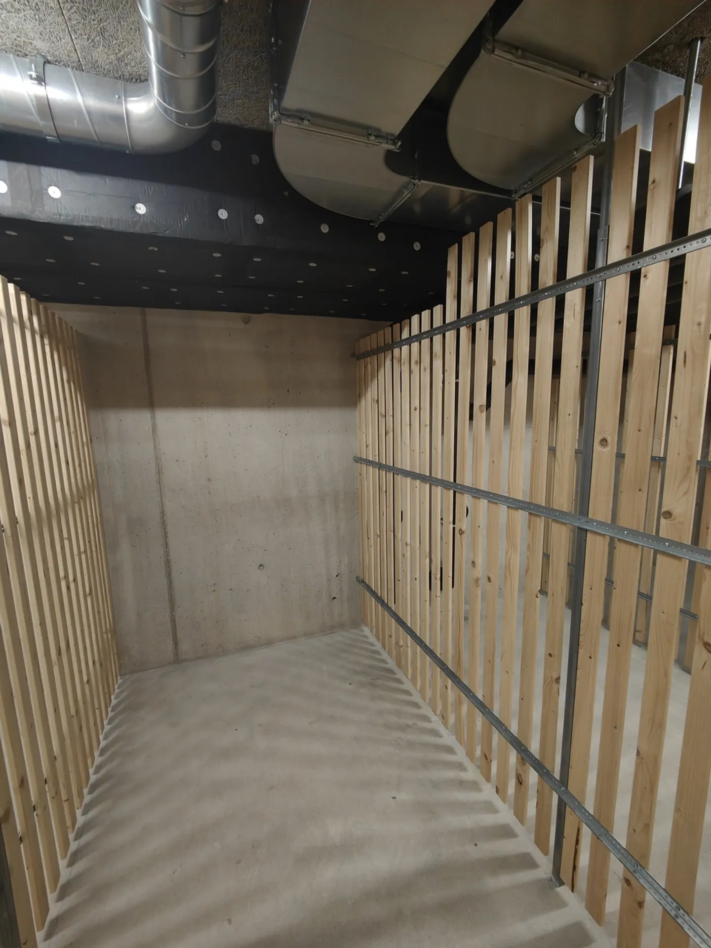 4.89m2 Storage Room Kriens - Nidfeldstrasse 2U - Photo 4 of 11