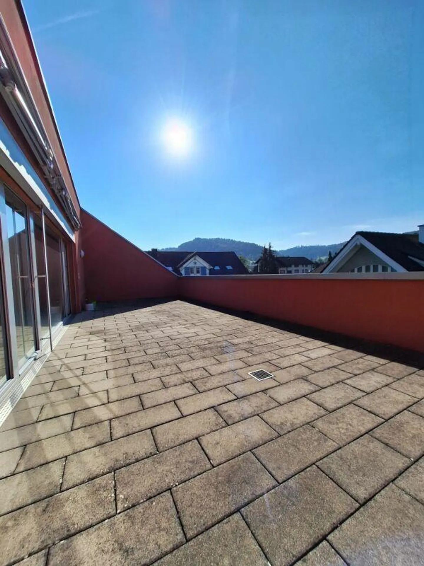 Appartamento esclusivo e recentemente ristrutturato con vista - Foto 2 di 7
