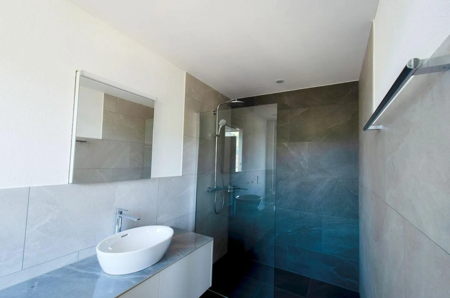 New construction: last modern 4½-room apartment / residential complex "Hofgarten" Ebnat-Kappel - Photo 11 of 13