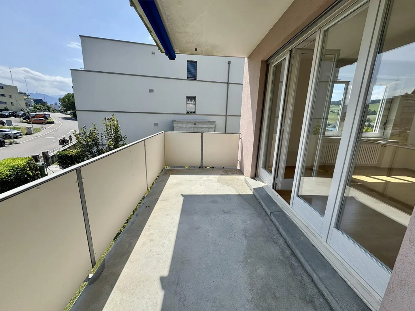 Freshly renovated 4.5-room apartment - directly on Lake Lucerne - Photo 9 of 10