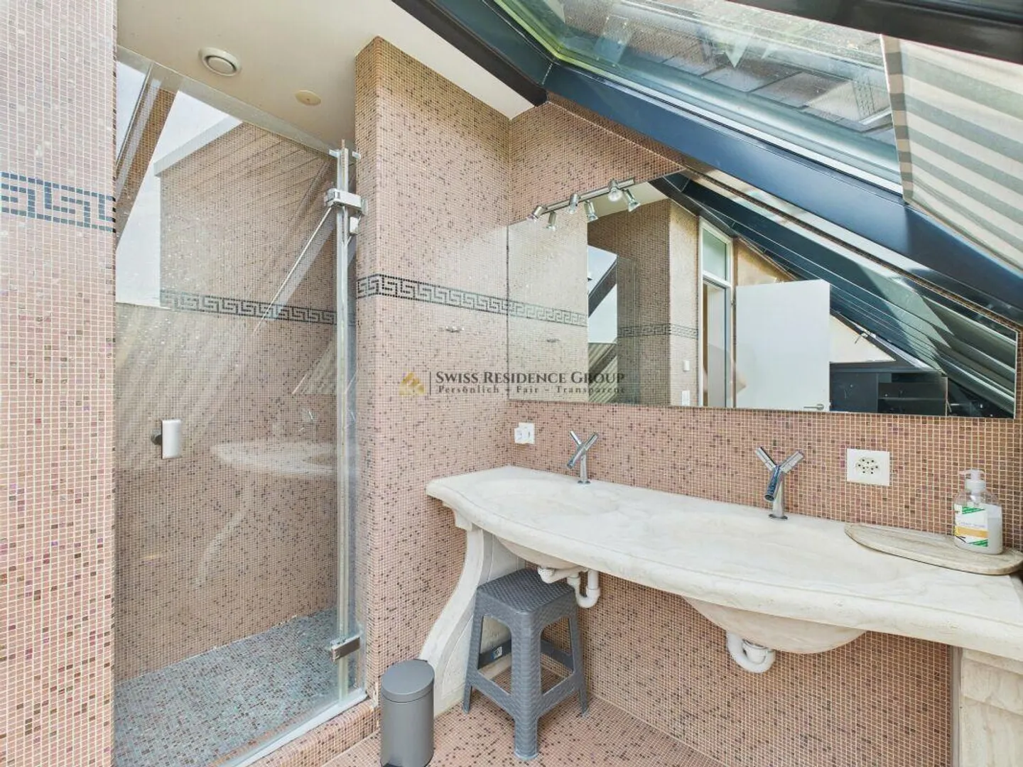 Casa bifamiliare da sogno: lusso, natura ed esclusività ai massimi livelli - Foto 10 di 20