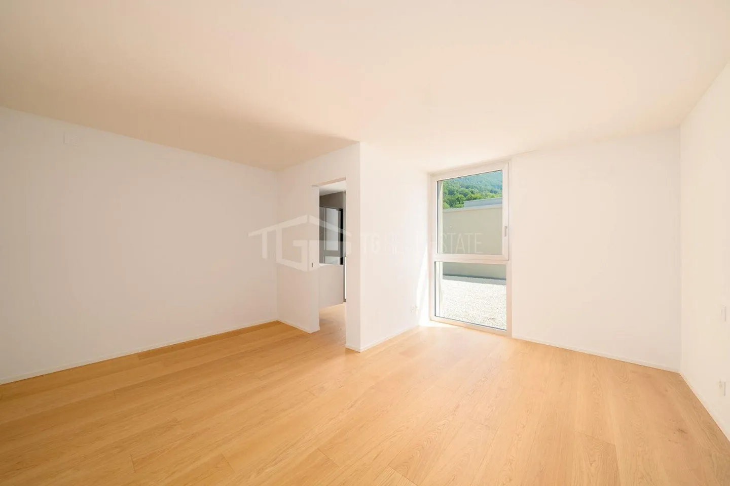MODERNA CASA DI 5.5 LOCALI CON GIARDINO - Photo 7 sur 17