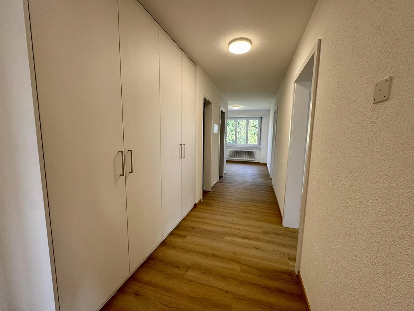 Freshly renovated 4.5-room apartment - directly on Lake Lucerne - Photo 8 of 10